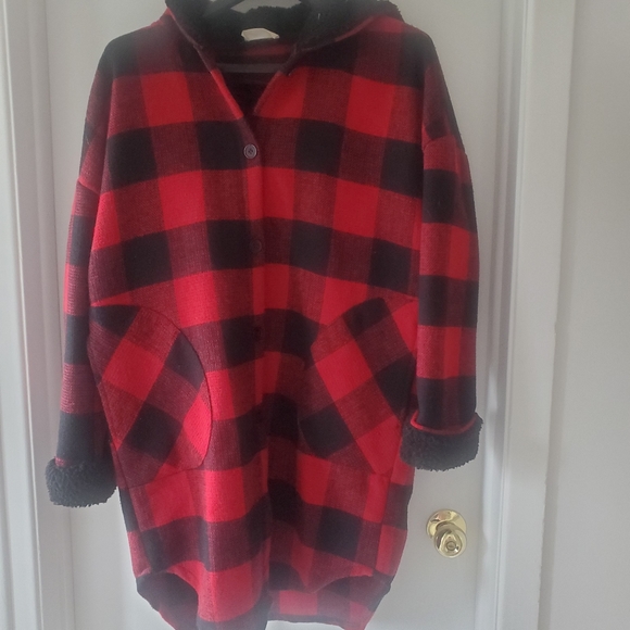 Shacket - Picture 2 of 5